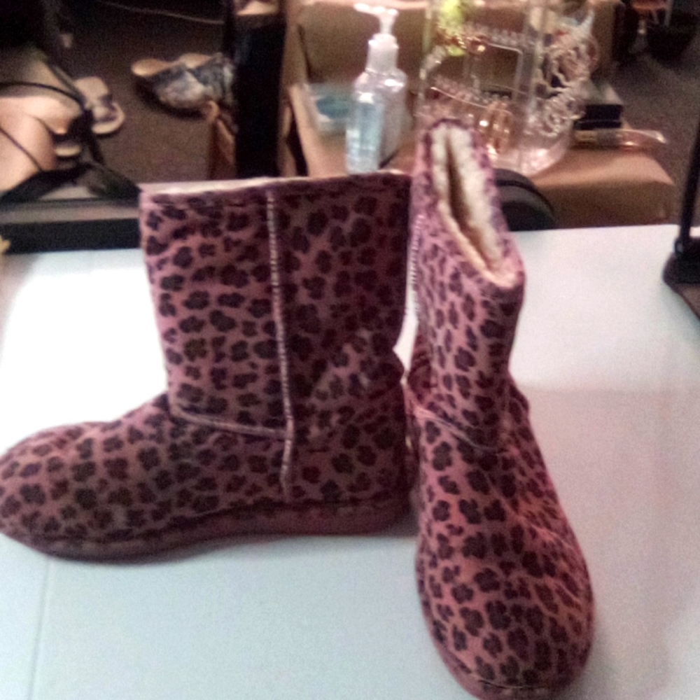 BearPaw Boot